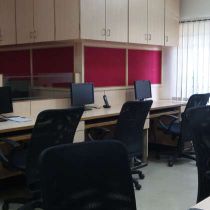 Foto de FinaTel de: Workstations at FinaTel's New Office