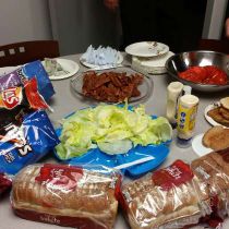 Foto de Infomax Office Systems de: BLTs for lunch, proceeds go to help buy school supplies for a look elementary school.