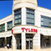 Foto de Tylers de: TYLER'S Southlake storefront