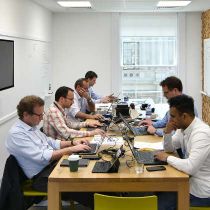 Foto de NTT DATA de: Project Room