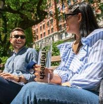 Foto de Remesh de: Enjoying Madison Sq Park