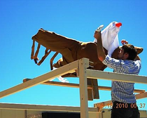 Foto de Eagle Creek Software Services de: Preparing the float for the Oahe Days Parade