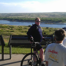 Foto de Eagle Creek Software Services de: Eagle Creek Employees out for a bike ride along the Missouri River