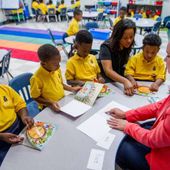Foto de KIPP Schools de: The staff at KIPP WAYS Primary help support scholars during guided reading block.